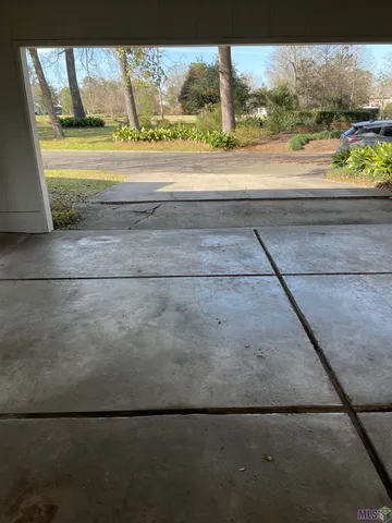 $2,700 | 1913 Country Club Drive, Baton Rouge, LA 70808