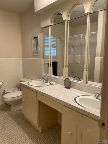 $2,700 | 1913 Country Club Drive, Baton Rouge, LA 70808