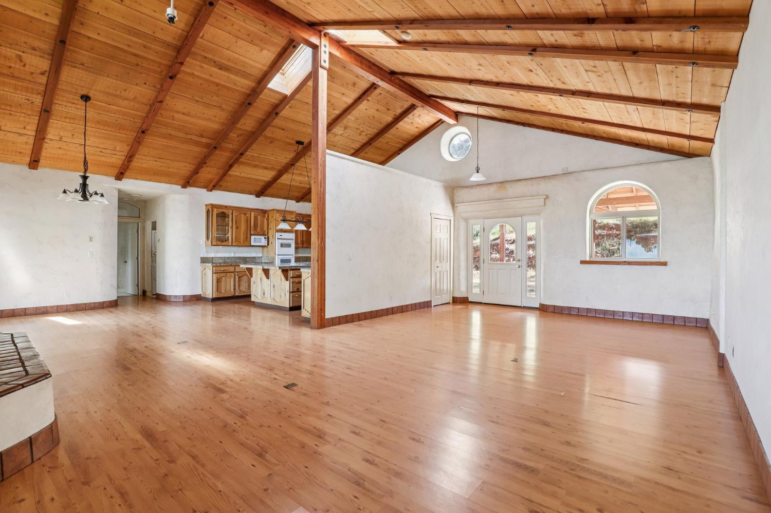 2428 Hunt Road Angels Camp, CA 95222 - Photo 12 of 41 Gallery Image 12
