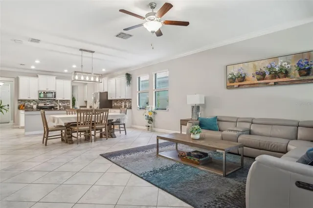 $4,000 | 16312 Hyde Manor Drive, Tampa, FL 33647