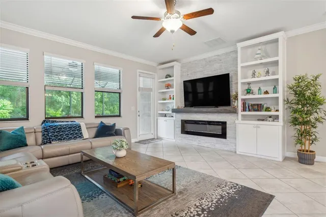 $4,000 | 16312 Hyde Manor Drive, Tampa, FL 33647