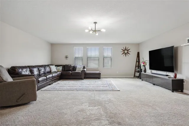 $4,000 | 16312 Hyde Manor Drive, Tampa, FL 33647