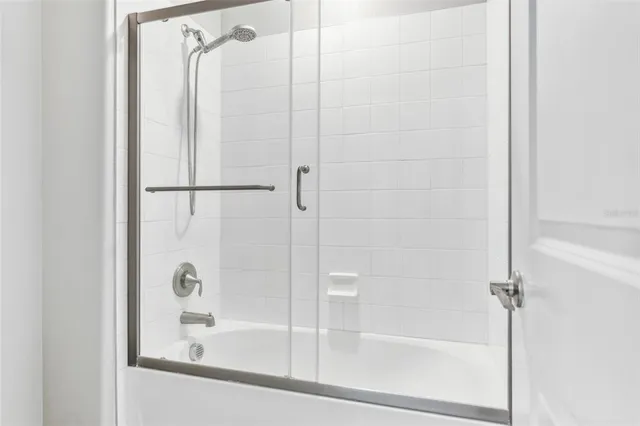 $4,000 | 16312 Hyde Manor Drive, Tampa, FL 33647