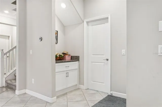 $4,000 | 16312 Hyde Manor Drive, Tampa, FL 33647