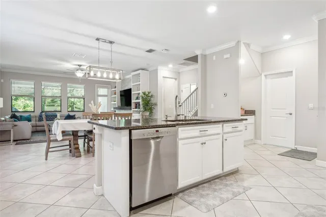 $4,000 | 16312 Hyde Manor Drive, Tampa, FL 33647