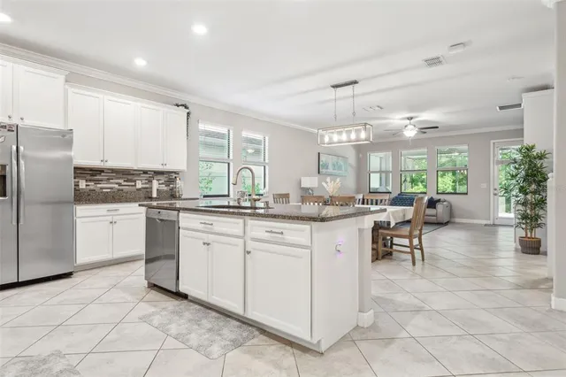 $4,000 | 16312 Hyde Manor Drive, Tampa, FL 33647