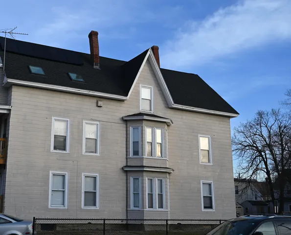$769,500 | 390 Cedar Street, Manchester, NH 03103