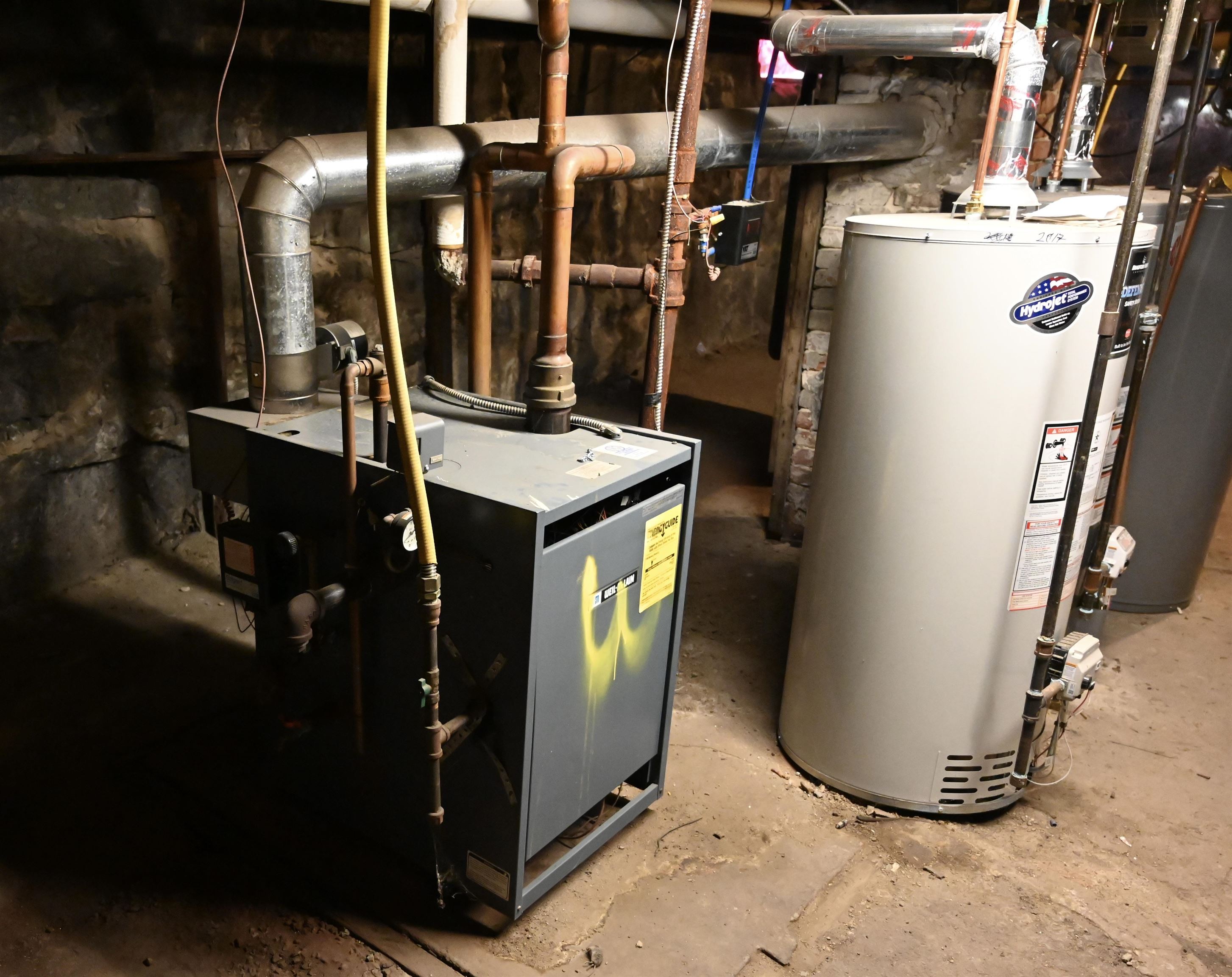 390 Cedar Street Manchester, NH 03103 - Photo 13 of 18