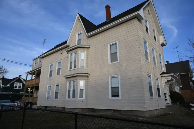 $769,500 | 390 Cedar Street, Manchester, NH 03103