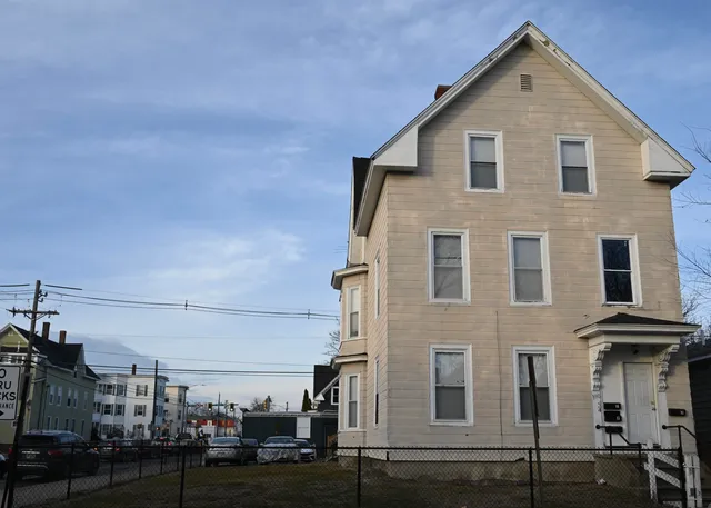 $769,500 | 390 Cedar Street, Manchester, NH 03103