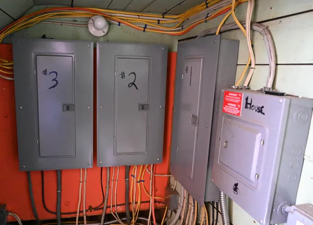 $769,500 | 390 Cedar Street, Manchester, NH 03103