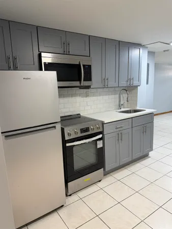 $1,650 | 165 Vroom Street, Unit G2, Jersey City, NJ 07306