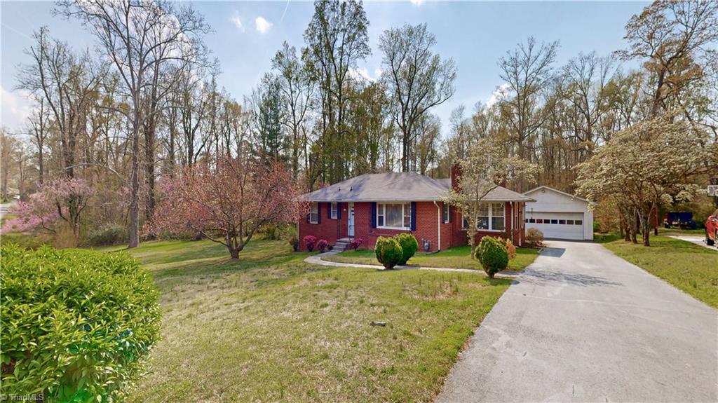 117 Hillcrest Road Thomasville, NC 27360 - Photo 2 of 43