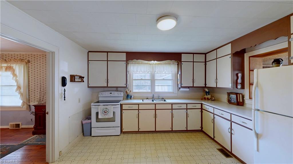 117 Hillcrest Road Thomasville, NC 27360 - Photo 25 of 43