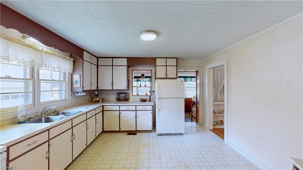 117 Hillcrest Road Thomasville, NC 27360 - Photo 26 of 43