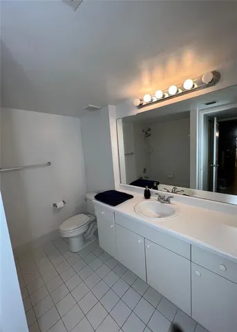 $2,450 | 2600 South University Drive, Unit 309, Davie, FL 33328