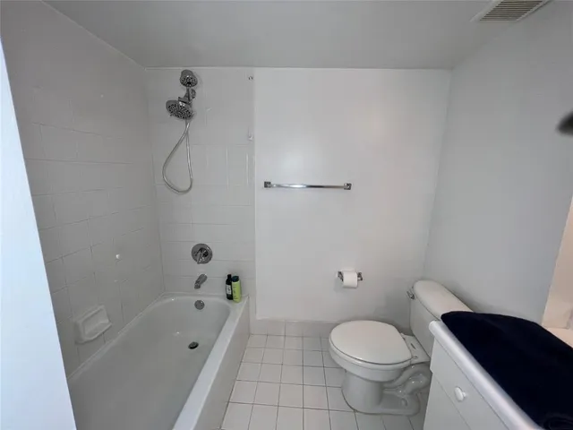 $2,450 | 2600 South University Drive, Unit 309, Davie, FL 33328