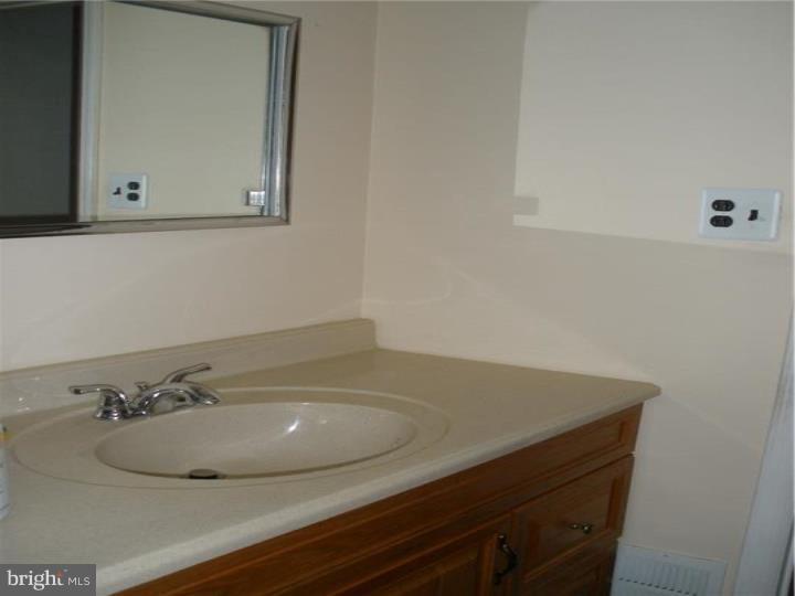 1 Rita Road Lawrenceville, NJ 08648 - Photo 11 of 16 Bathroom