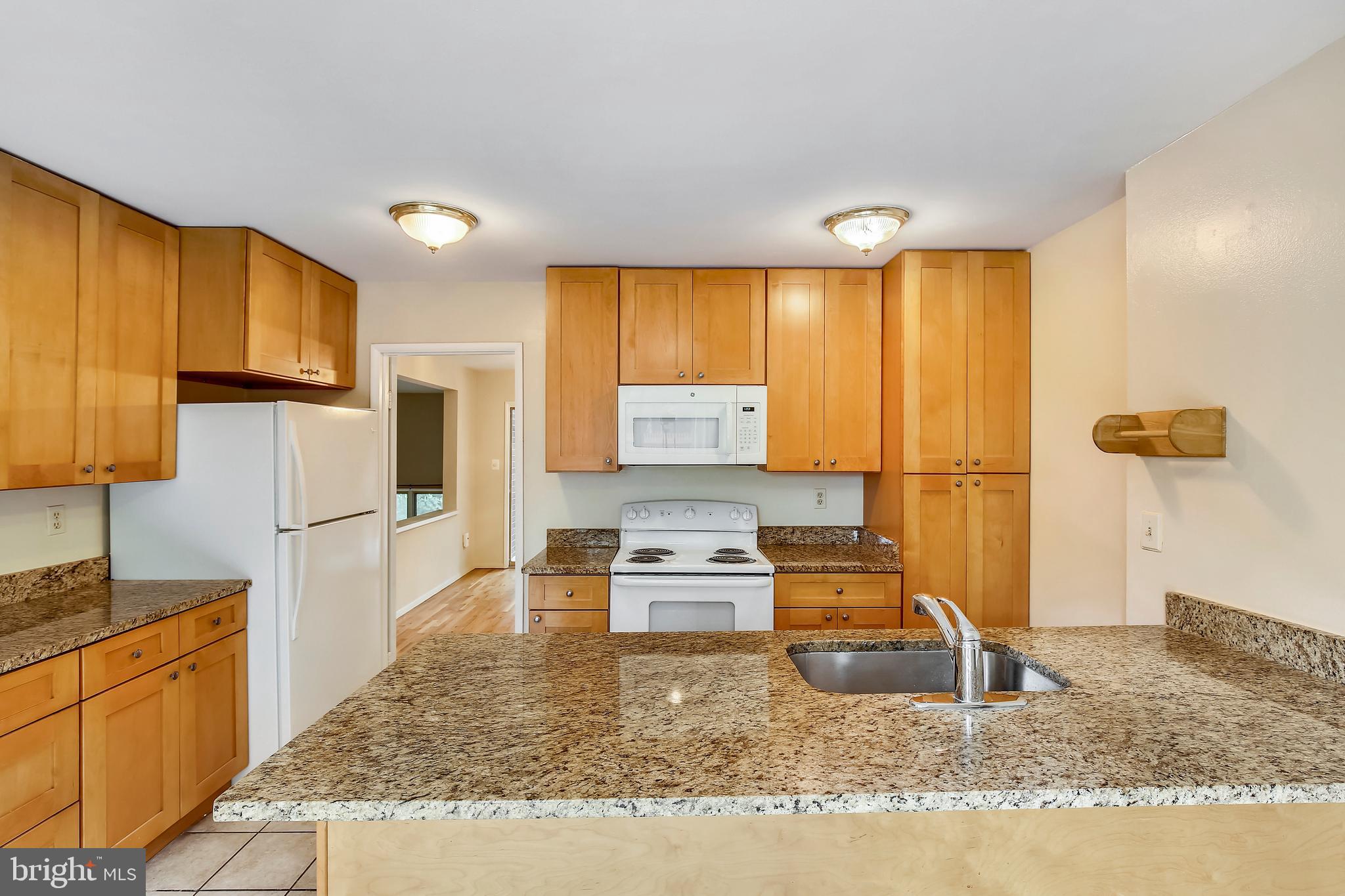 11533 Links Drive Reston, VA 20190 - Photo 12 of 30 Kitchen