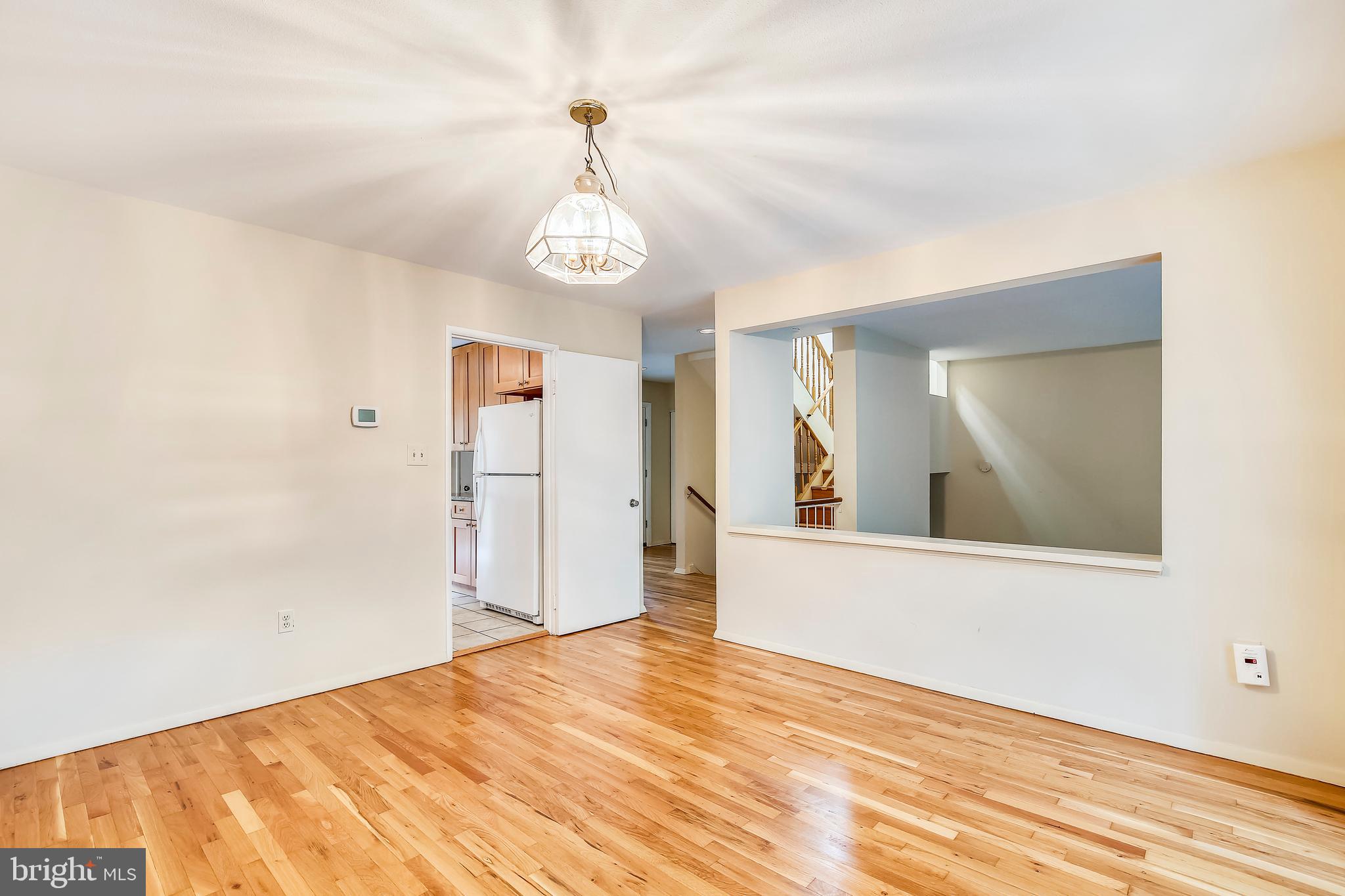 11533 Links Drive Reston, VA 20190 - Photo 8 of 30 Spacious Living Dining area