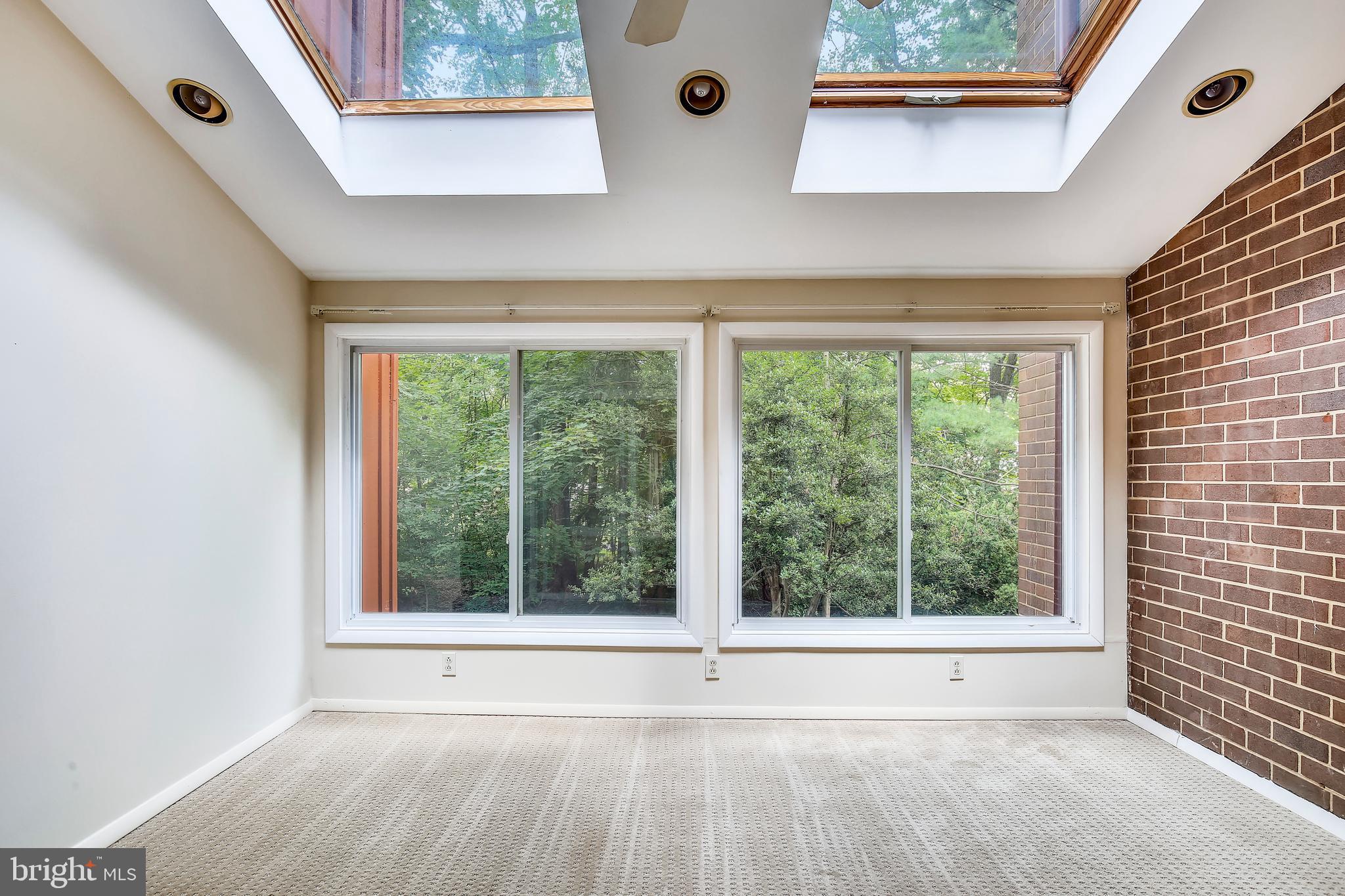 11533 Links Drive Reston, VA 20190 - Photo 10 of 30 All weather room