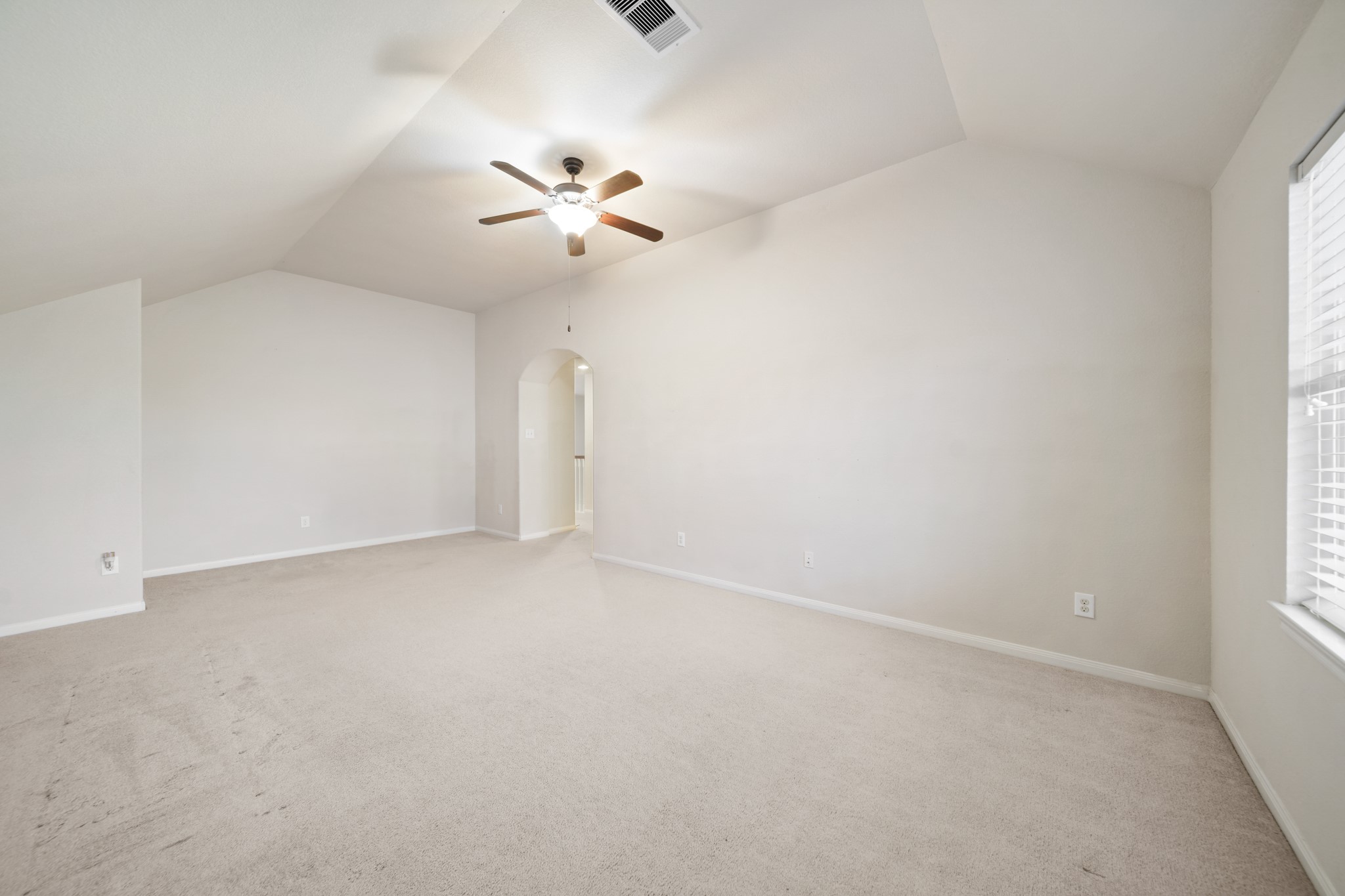 6015 Biltmore Court Rosenberg, TX 77471 - Photo 19 of 31 a view of an empty room