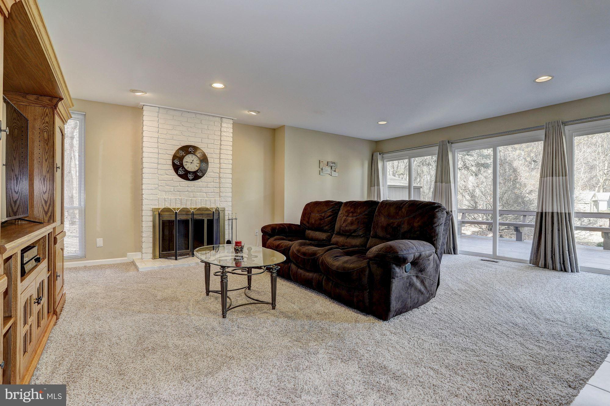 9306 Soaring Hill Road Columbia, MD 21045 - Photo 11 of 30 Family Room