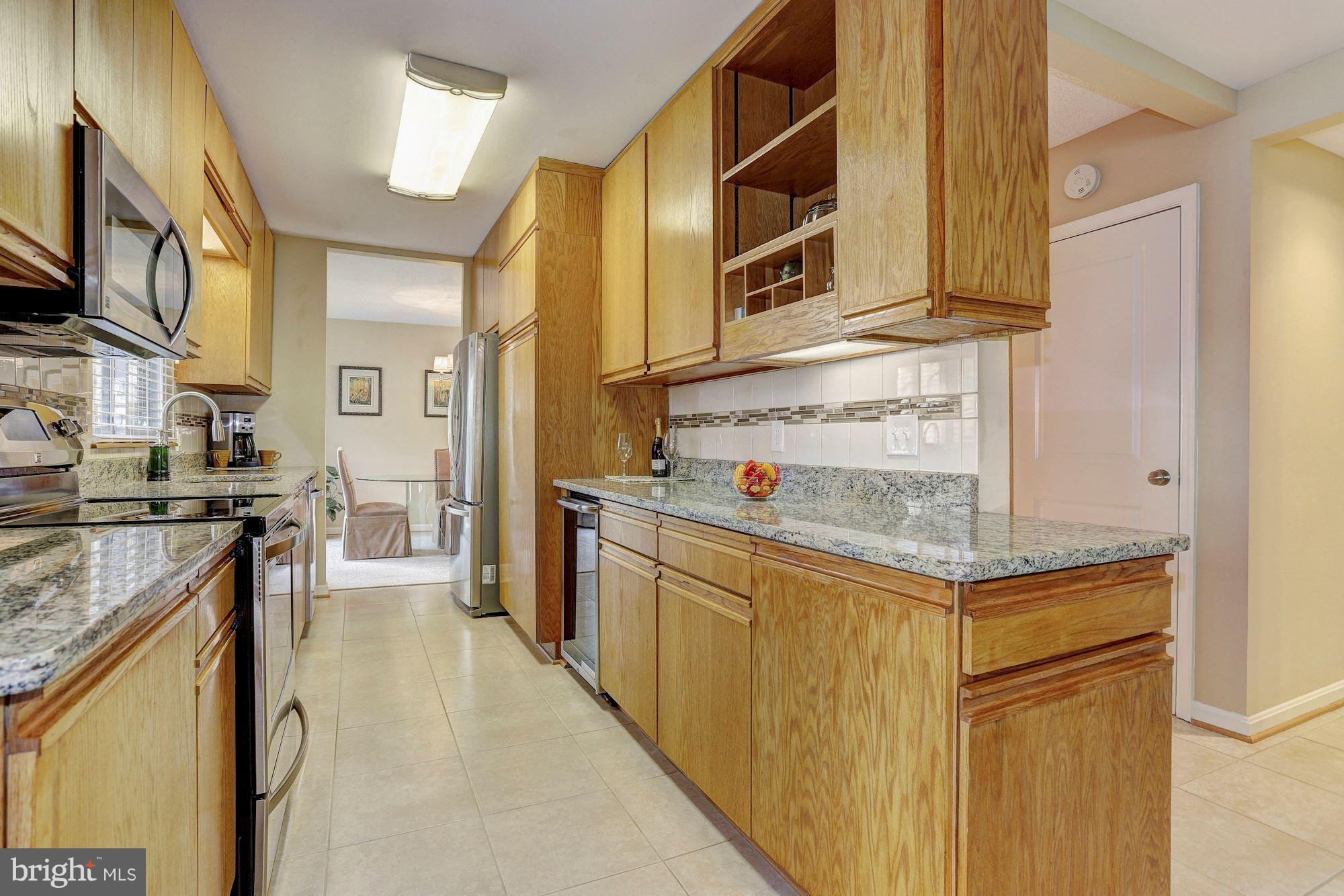 9306 Soaring Hill Road Columbia, MD 21045 - Photo 9 of 30 Kitchen