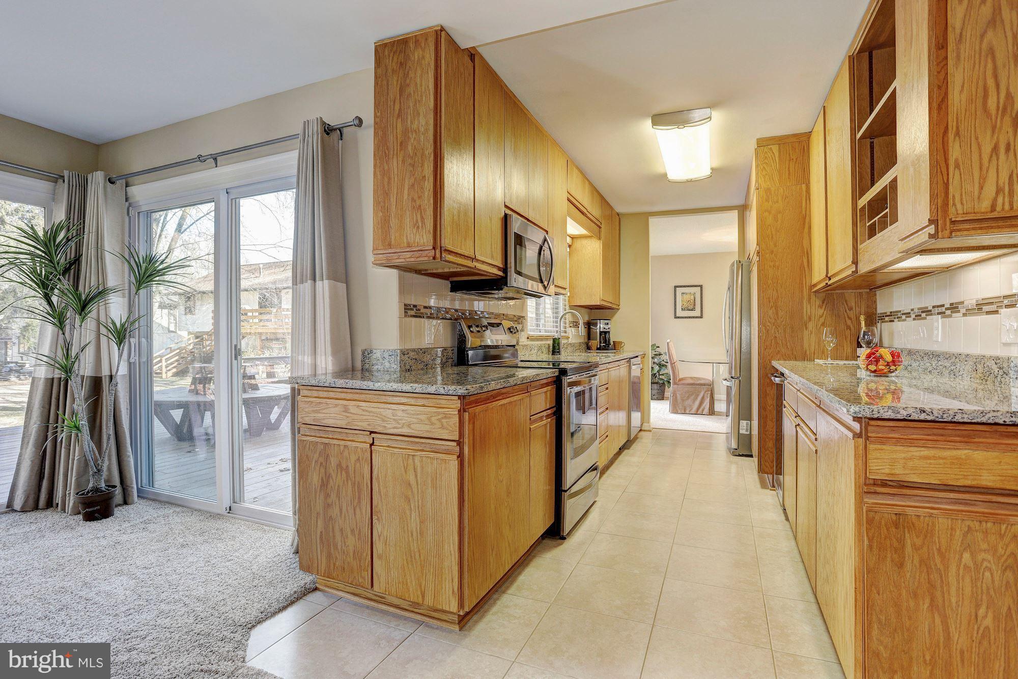 9306 Soaring Hill Road Columbia, MD 21045 - Photo 10 of 30 Kitchen