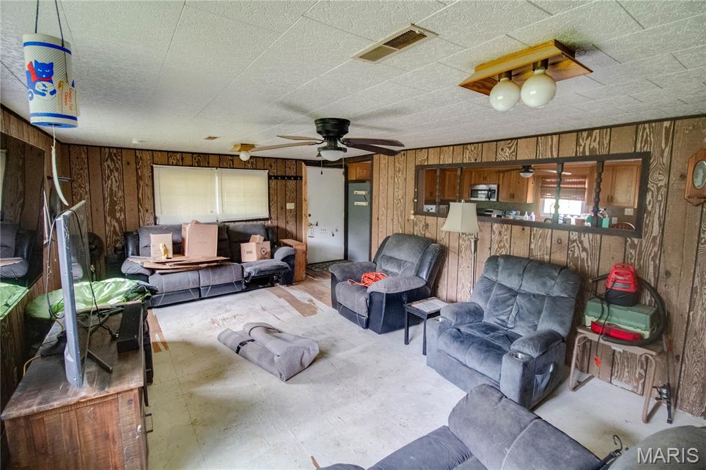 12678 Catholic Springs Road Bunker Hill, IL 62014 - Photo 16 of 43