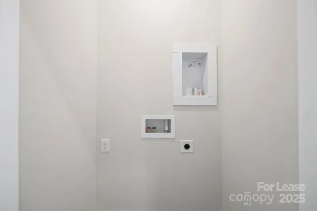 $2,600 | 3015 Jolene Court, Charlotte, NC 28206