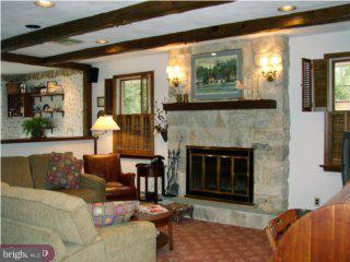 2275 Boyd Road Huntingdon Valley, PA 19006 - Photo 4 of 6