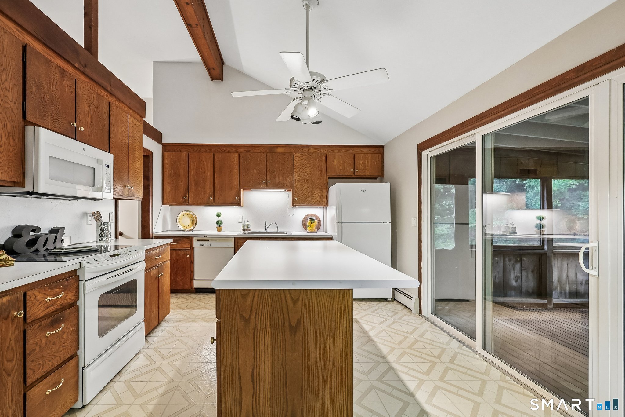 81 Crescent Road Glastonbury, CT 06033 - Photo 7 of 38
