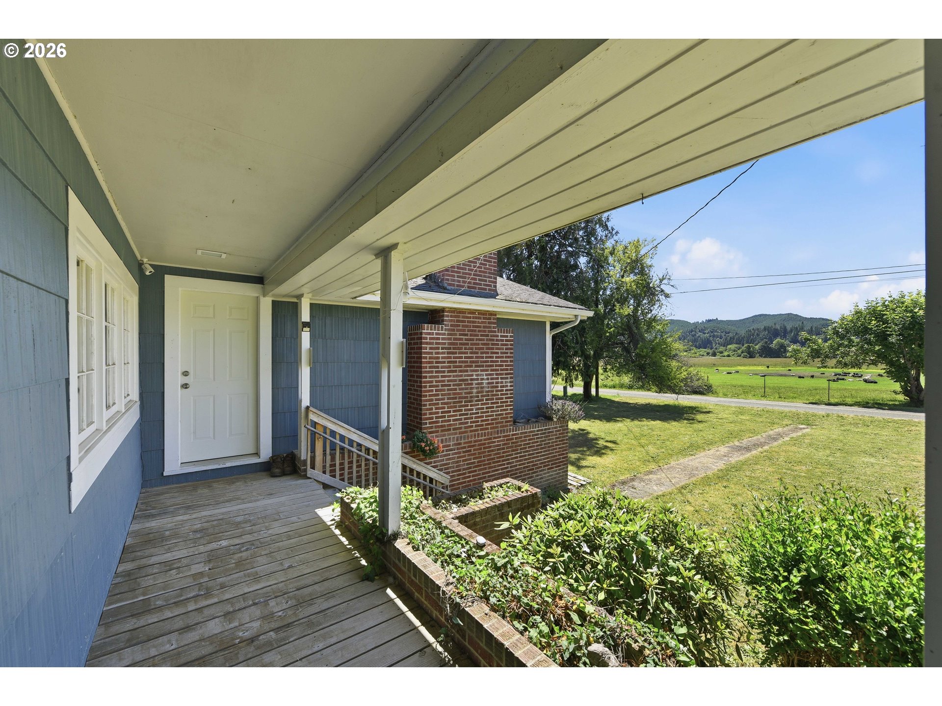 393 Reedsford Road Myrtle Point, OR 97458 - Photo 5 of 48