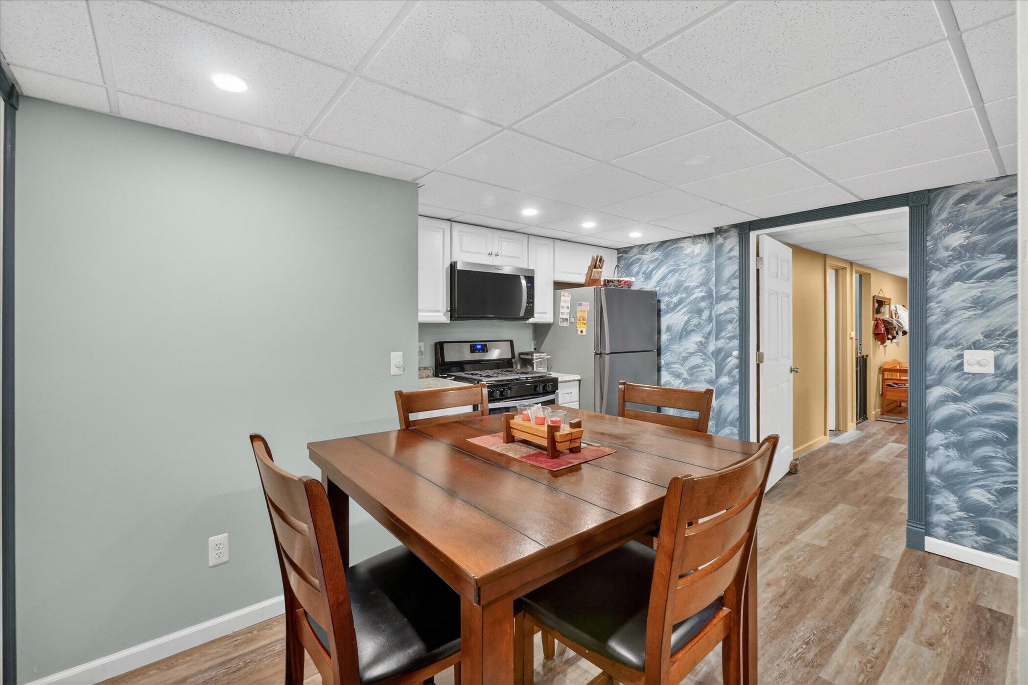 2717 Fishbeck Road Howell, MI 48843 - Photo 24 of 71 24-2717-Fishbeck-Rd-Howell-WindowStill