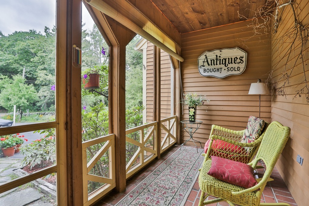204 East Road Westminster, MA 01473 - Photo 2 of 27 Gallery Image 2