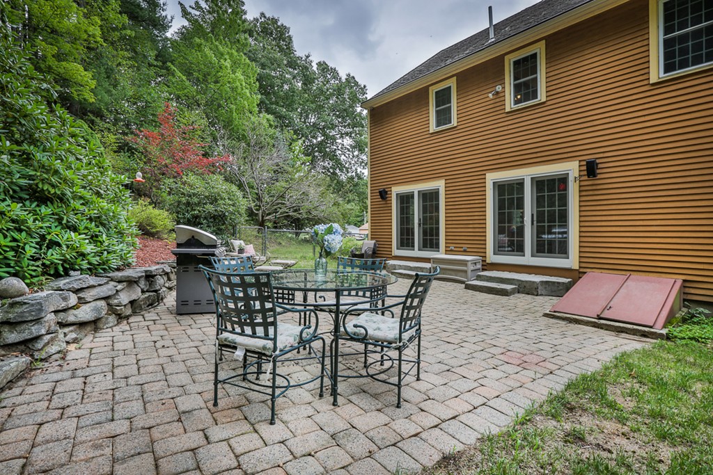 204 East Road Westminster, MA 01473 - Photo 4 of 27 Gallery Image 4