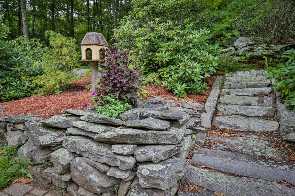 204 East Road Westminster, MA 01473 - Photo 5 of 27 Gallery Image 5