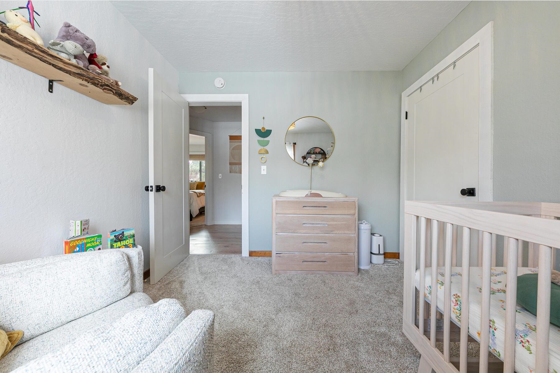 11151 Dorchester Drive Truckee, CA 96161 - Photo 20 of 27 a living room with furniture and a table