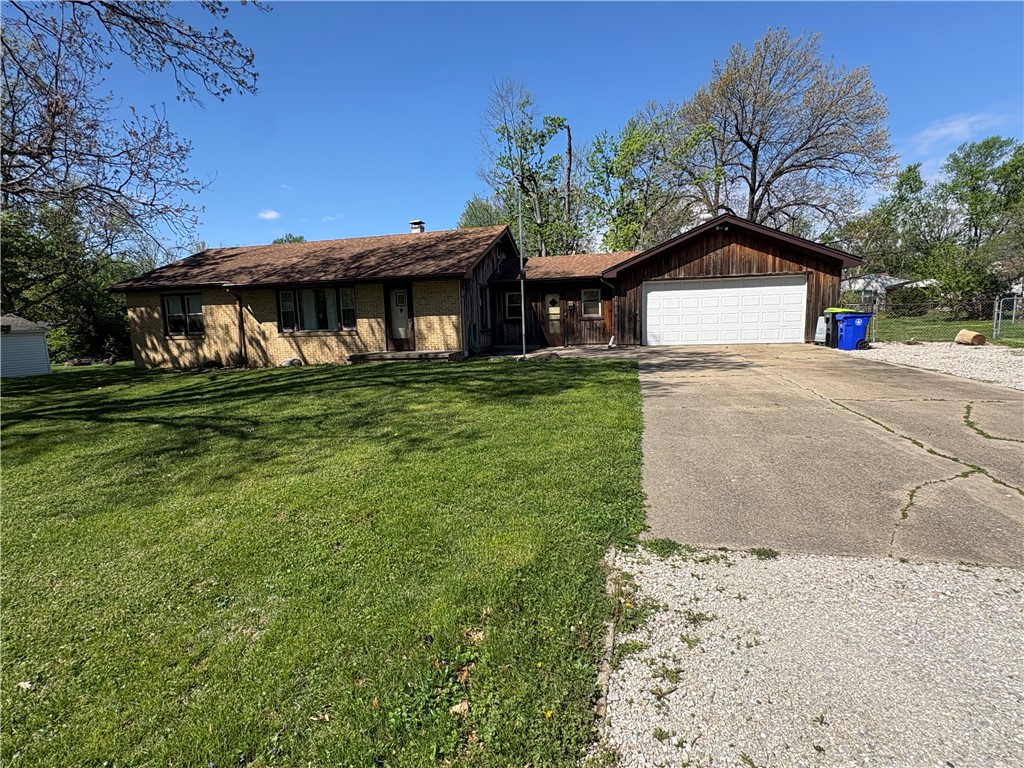 345 North 34th Street Decatur, IL 62521 - Photo 4 of 17