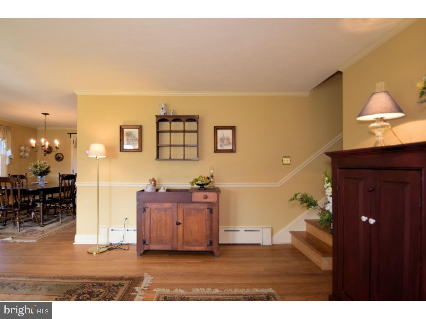 515 Mininger Road Souderton, PA 18964 - Photo 2 of 25 Living Room