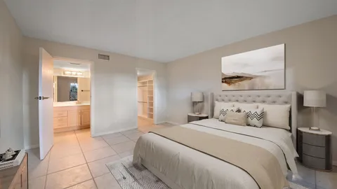 $119,900 | 7118 Golf Colony Court, Unit 105, Lake Worth, FL 33467