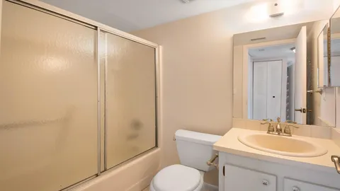 $119,900 | 7118 Golf Colony Court, Unit 105, Lake Worth, FL 33467