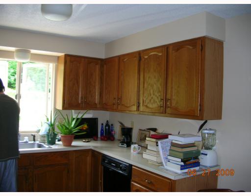 283 Privilege Street, Unit 5 Woonsocket, RI 02895 - Photo 2 of 6 Kitchen.