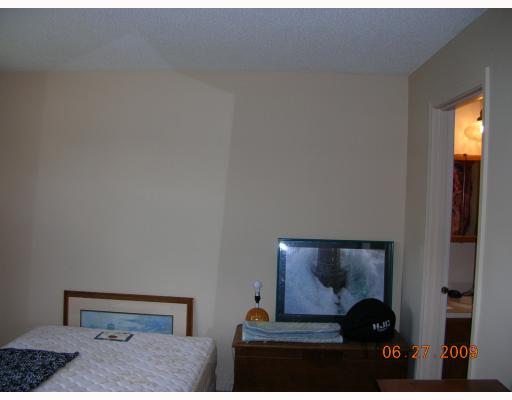 283 Privilege Street, Unit 5 Woonsocket, RI 02895 - Photo 4 of 6 Bedroom.