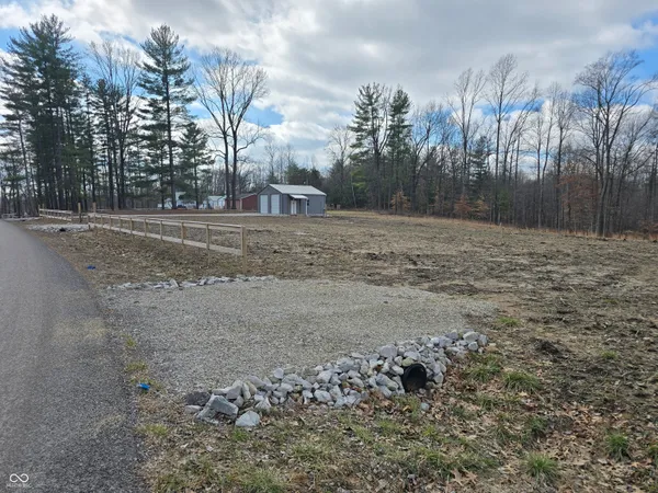 $120,000 | 1249 North Lawrence Hollow Drive, Bloomfield, IN 47424