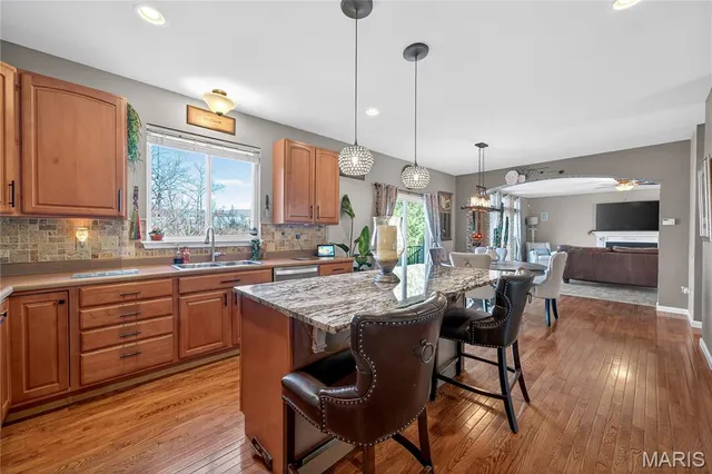 $549,900 | 27 Carlton Lake Court, Wentzville, MO 63385