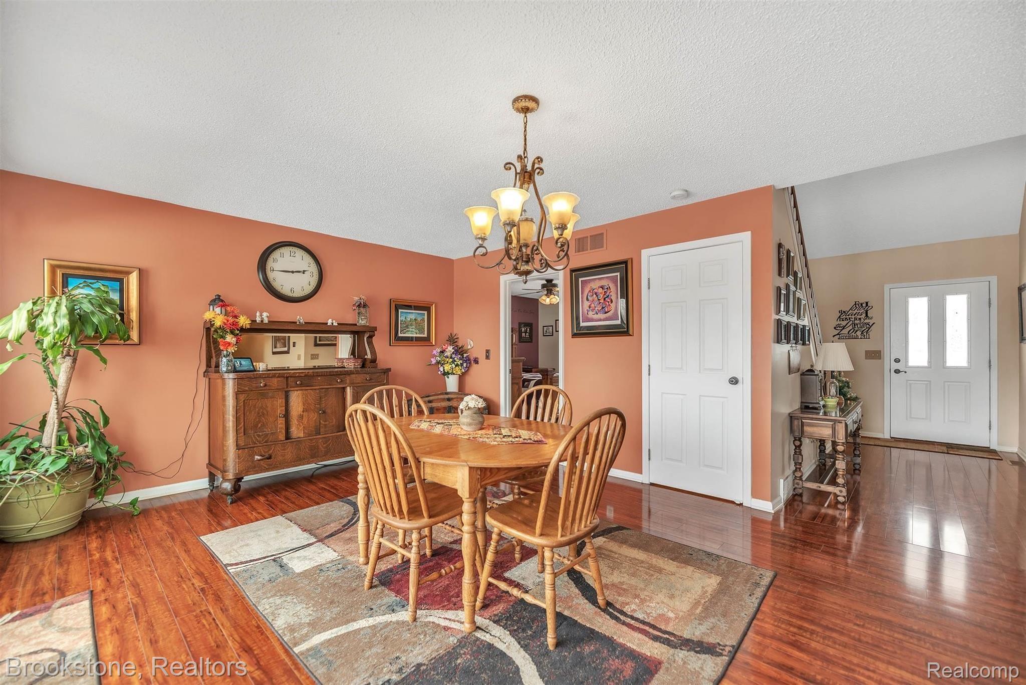3881 East Hunters Creek Road Metamora, MI 48455 - Photo 14 of 55 Breakfast nook/dining area