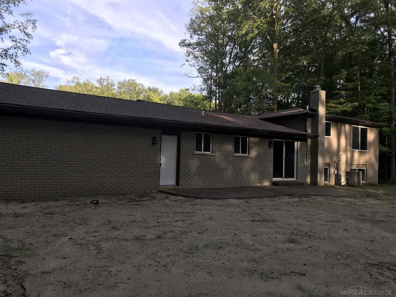 74955 Omo Road Armada, MI 48005 - Photo 2 of 19