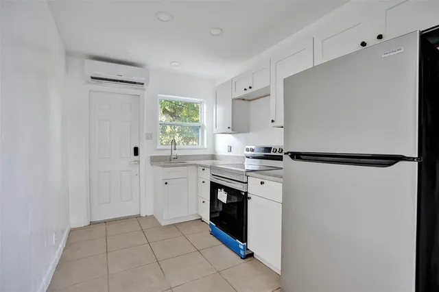 $599,000 | 306 Northeast 13th Avenue, Pompano Beach, FL 33060